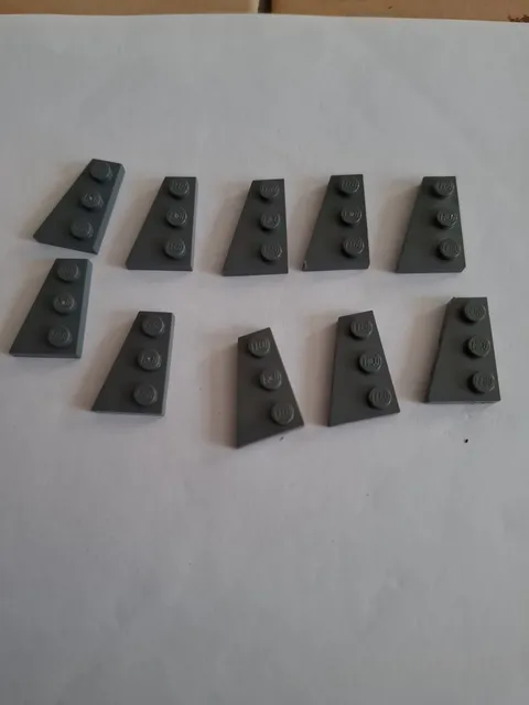 No 379.   10x Lego Wedge Plate 43723 Left. 2x3 Dark Grey
