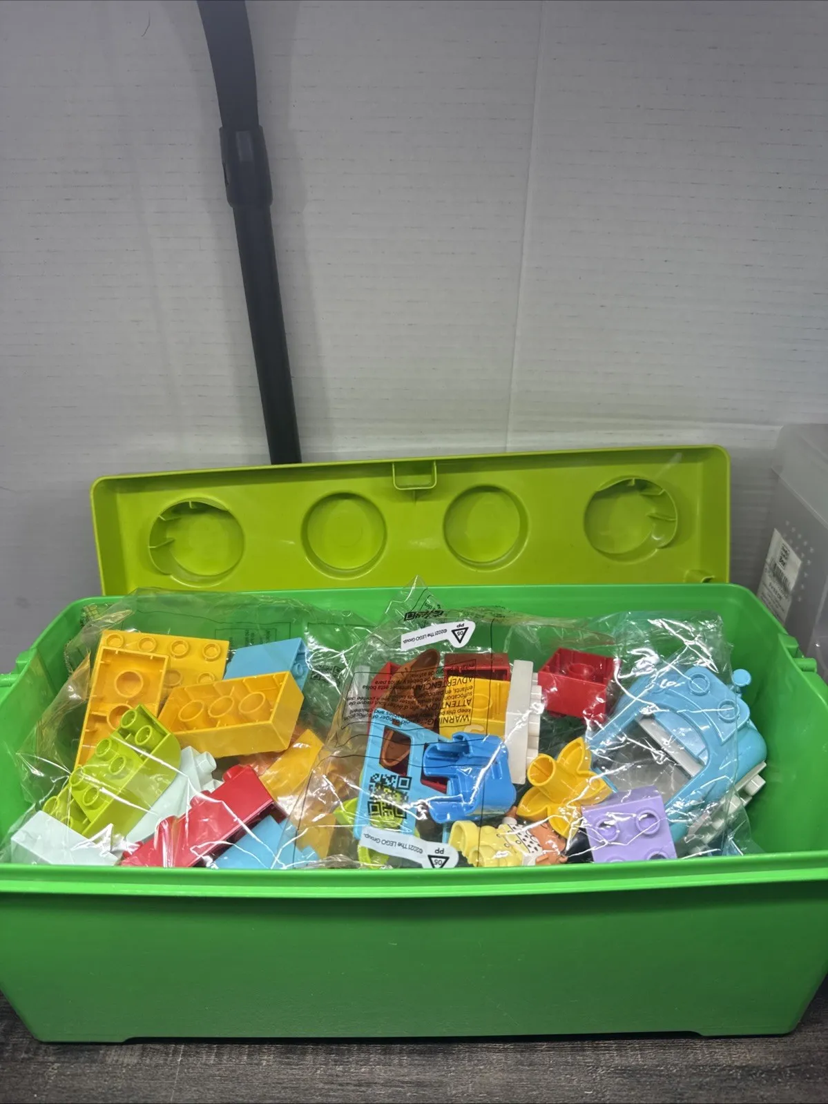 2012 LEGO Lime and Dark Green 8-Stud Plastic Storage Container Toy Bin w/ Legos