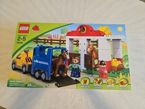NEW LEGO DUPLO 5648 - Horse Stables