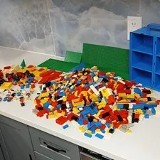 7.5 Lbs Vintage LEGO Bricks Bulk Lot w/ Minifigures, Baseplates
