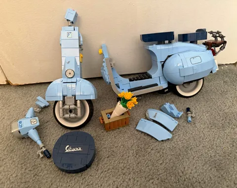 LEGO Icons Vespa 125 10298 Blue - Pre-owned
