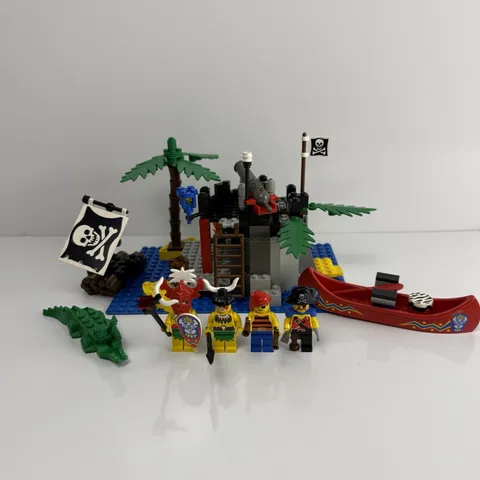 Lego 1788 Pirate Treasure Chest 1995 Vintage Set 100% Complete