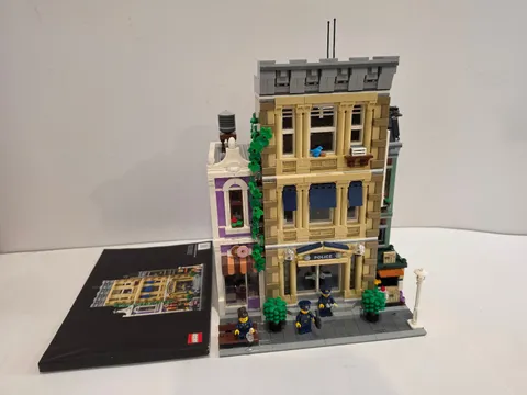 Lego Icons 10278 Police Station - Preowned, 100% Complete + Instructions