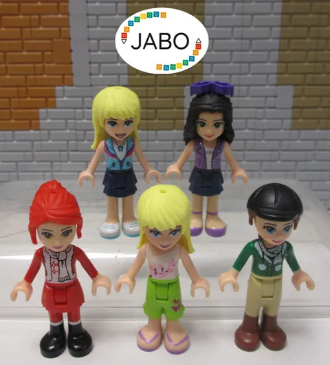 (T10/1/4) Lego Friends 5 Figures Minifigures