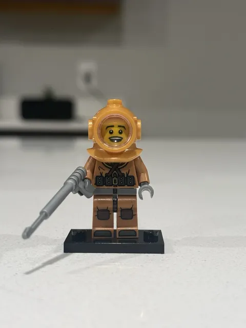 Lego 8833 Minifigure Series 8 Diver Deep Sea Scuba Diver Helmet & Harpoon