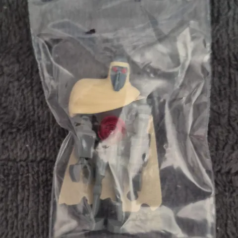 LEGO Plastic Minifigure Figure in Polybag with Tan Cape, As Pictured