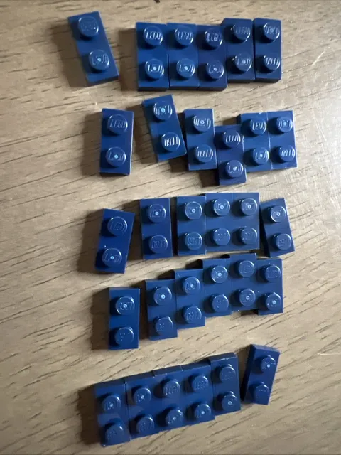 LEGO 3023 Dark Blue Plate 1x2 - 30 Pieces