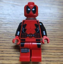 LEGO sh032 Deadpool Minifigure Red & Black Suit Masked Superhero Figure
