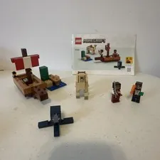 LEGO Minecraft The Pirate Ship Voyage 21259 Complete Set Squid 166 Pieces