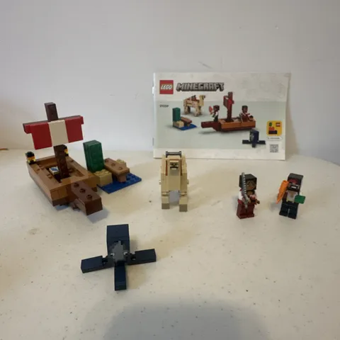 LEGO Minecraft The Pirate Ship Voyage 21259 Complete Set Squid 166 Pieces