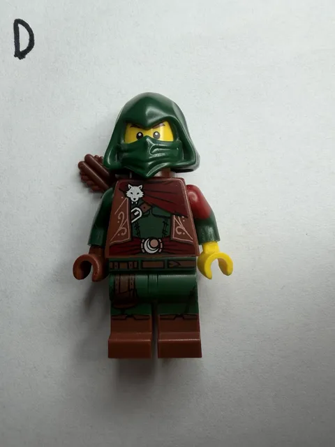 LEGO Series 16 Collectible Minifigures 71013 - Rogue