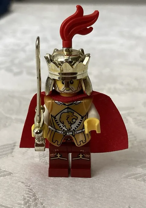 LEGO Minifigure Lion King cas441 Castle Kingdoms 7946 Lion Breastplate Crown