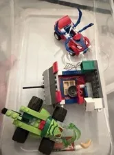 LEGO Marvel 10754 Spider-Man vs Scorpion Street Showdown Cars + Wall Lot