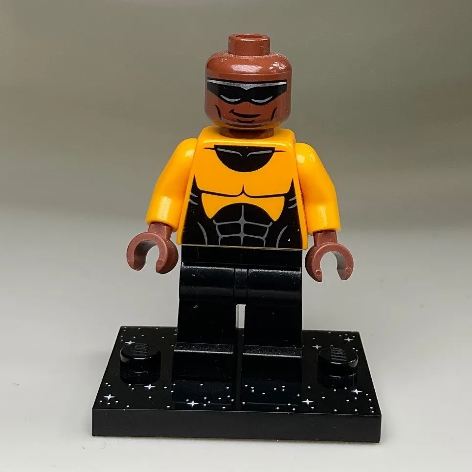 LEGO Marvel Super Heroes Power Man Luke Cage Minifigure sh081 Yellow Torso 76005