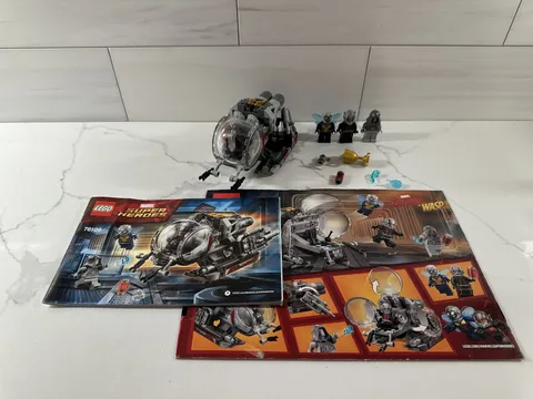 LEGO Marvel: Quantum Realm Explorers (76109) READ DESCRIPTION