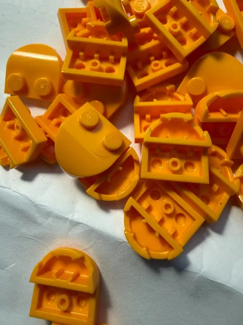 LEGO-NEW-#7037-BRIGHT LIGHT ORANGE-BRICK RND 2 X 2 X 2/3/HALF CIRCLE-5 PIECE