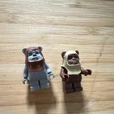 LEGO Star Wars Ewok Minifigure Lot of 2 MINT CONDITION