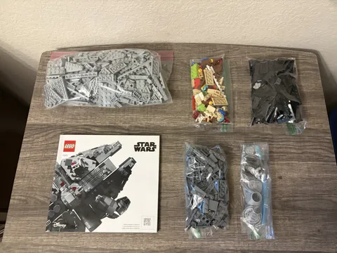 LEGO Star Wars: Millennium Falcon (75375)
