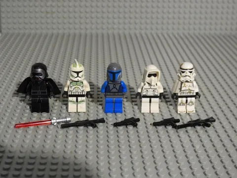 Lego Star Wars Lot of 5  Minifigures  and Accessories  100% Lego  Kylo Ren