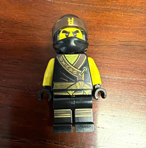 LEGO Cole Ninjago Minifigure + Hammer Accessory + dual sided head