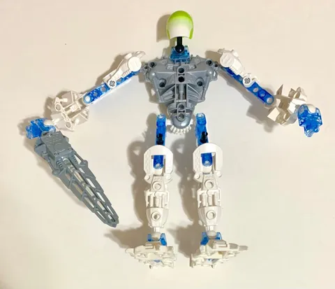 LEGO Bionicle 8732 Toa Matoro INCOMPLETE