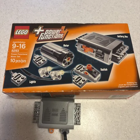 100% Complete - TESTED: LEGO TECHNIC: Power Functions Motor Set (8293)