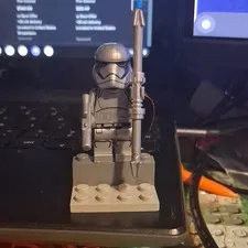 LEGO Star Wars Minifigure Silver Helmet w/ Black Cape & Staff Accessory