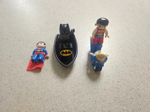 Lego Duplo Wonder Woman w/ Motorcycle, Superman, Batman W/BOAT Figures. 10599