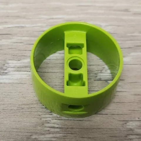 Lego 41531 45178 Lime Green Cylinder 4 x 4 x 1 2/3 With Pin Holes And Center Bar