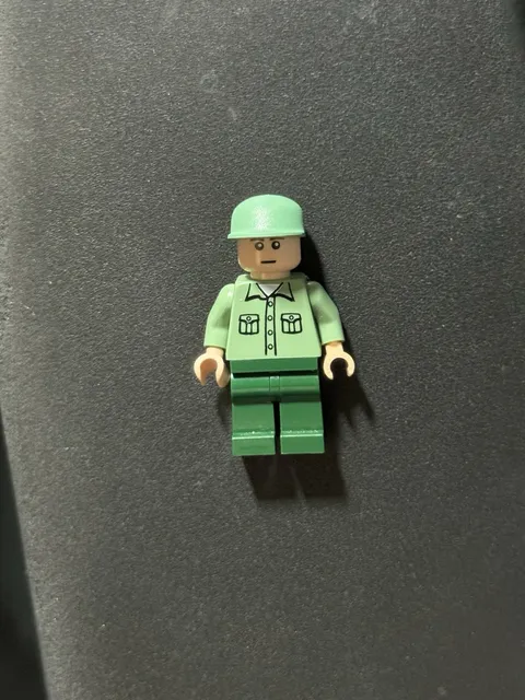 Lego Batman The Video Game 2006 Sand Green Zoo keeper Pad Printed Minifigure