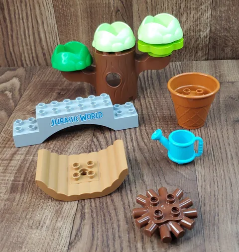 Lego Duplo Treehouse Fire Pit Bridge Waffle Cone Planter Jurrasic Lot of 10 Part