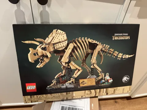 LEGO Jurassic World Dinosaur Fossils: Triceratops (77985) Sealed In Box In Hand