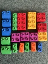 Vintage Quatro Building Block Lot 18 Large Size Bricks ... 2003 The Lego Group