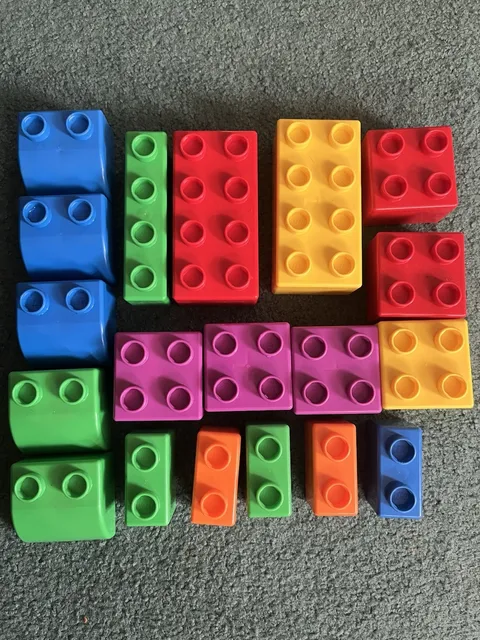 Vintage Quatro Building Block Lot 18 Large Size Bricks ... 2003 The Lego Group