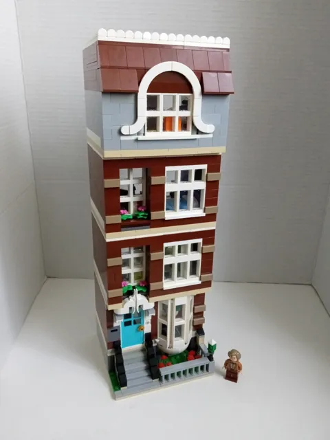 Lego City Family Townhouse  Modular One Of A Kind Creation & Accessories 