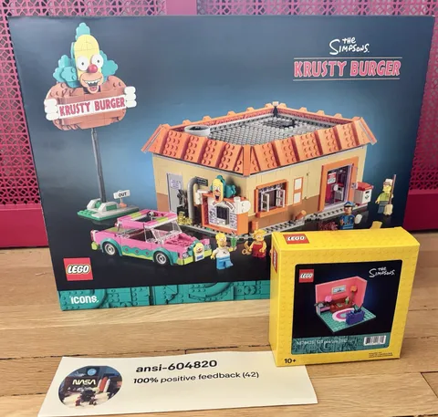 LEGO Simpsons Krusty Burger 10352 NEW SEALED + Living Room GWP FREE UPS Ship
