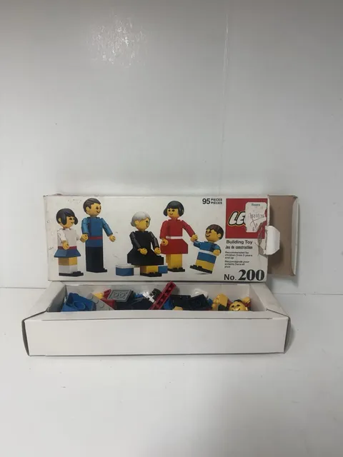 Rare Vintage LEGO 200 Family - 1974 Complete