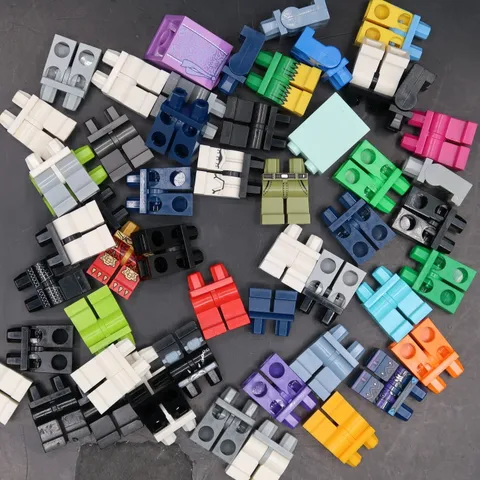 Lego Minifigure Leg Assembly Assorted Lot Of 40 Minifigs For Parts / Repair