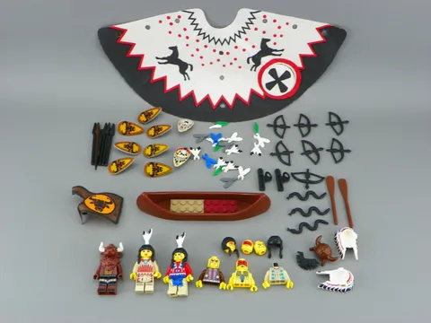 LEGO Western Indian Minifigure Western Native American Chief Accessories Lot