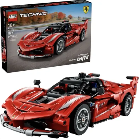 LEGO Technic Ferrari FXX K Supercar Complete Set 897 Pieces (42212)