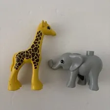 Lego Duplo Figure Baby Giraffe and Elephant Zoo Animals
