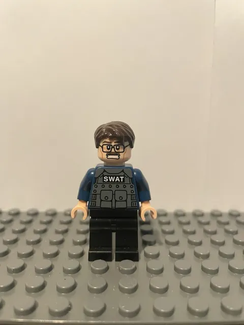 Lego DC Comics Minifigure Commissioner James Gordon Batman Dark Knight sh063