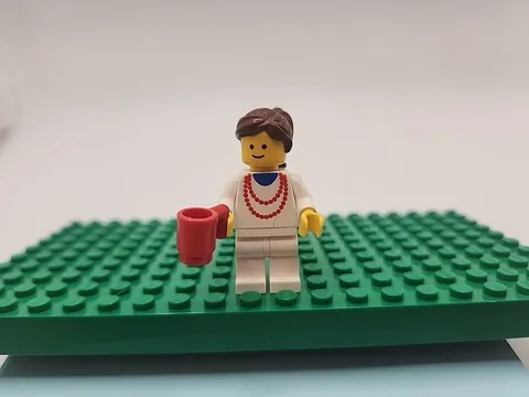 Lego Minifigure Female Brown Hair In A Ponytail And Red Coffee Cup W Necklace