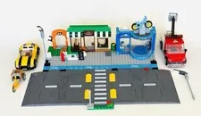 LEGO CITY: Shopping Street (60306)