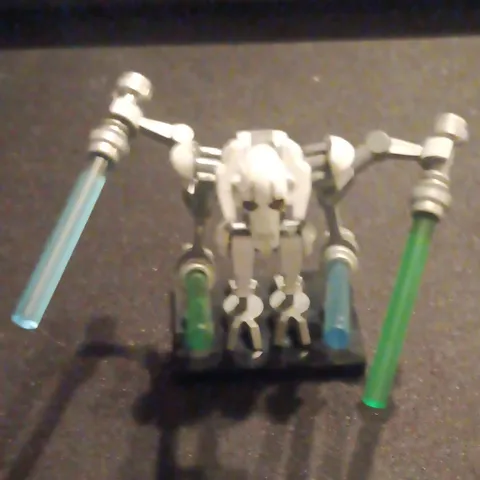 LEGO Star Wars General Grievous Minifigure sw0606 w/ 4 Lightsabers, Custom