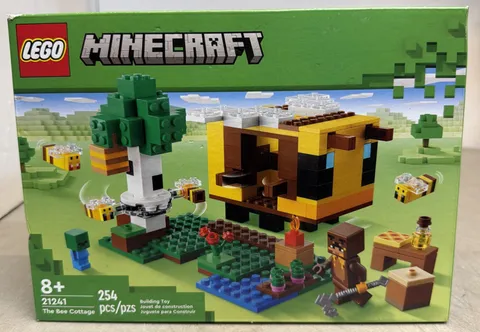 LEGO Minecraft The Bee Cottage 21241 - NEW FACTORY SEALED
