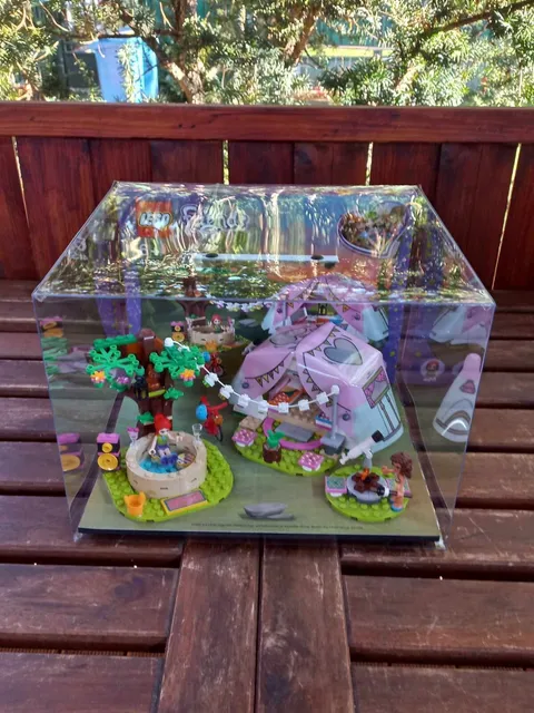 LEGO Friends Camping fun NEW  store display 41392
