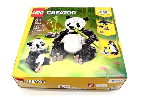 LEGO Creator 31165 Panda Family 626 Pieces Building Toy Open Box