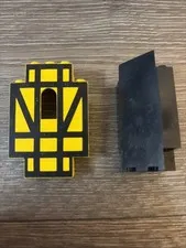 VTG LEGO Yellow Castle Wall Panel and Black Corner Wall Piece Set Of 2