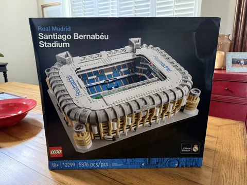 New LEGO Icons: Real Madrid-Santiago Stadium (10299)